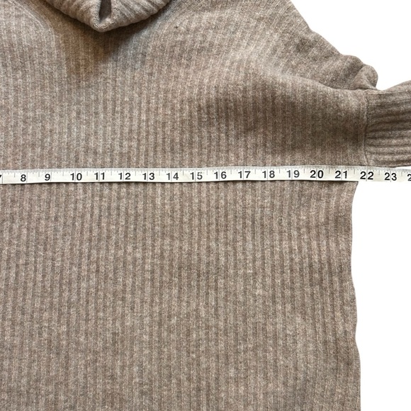 Oak + Fort Heathered Pine Ribbed Turtleneck Sweater- Size XS - Picture 7 of 10